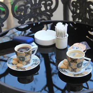 1883 فندق